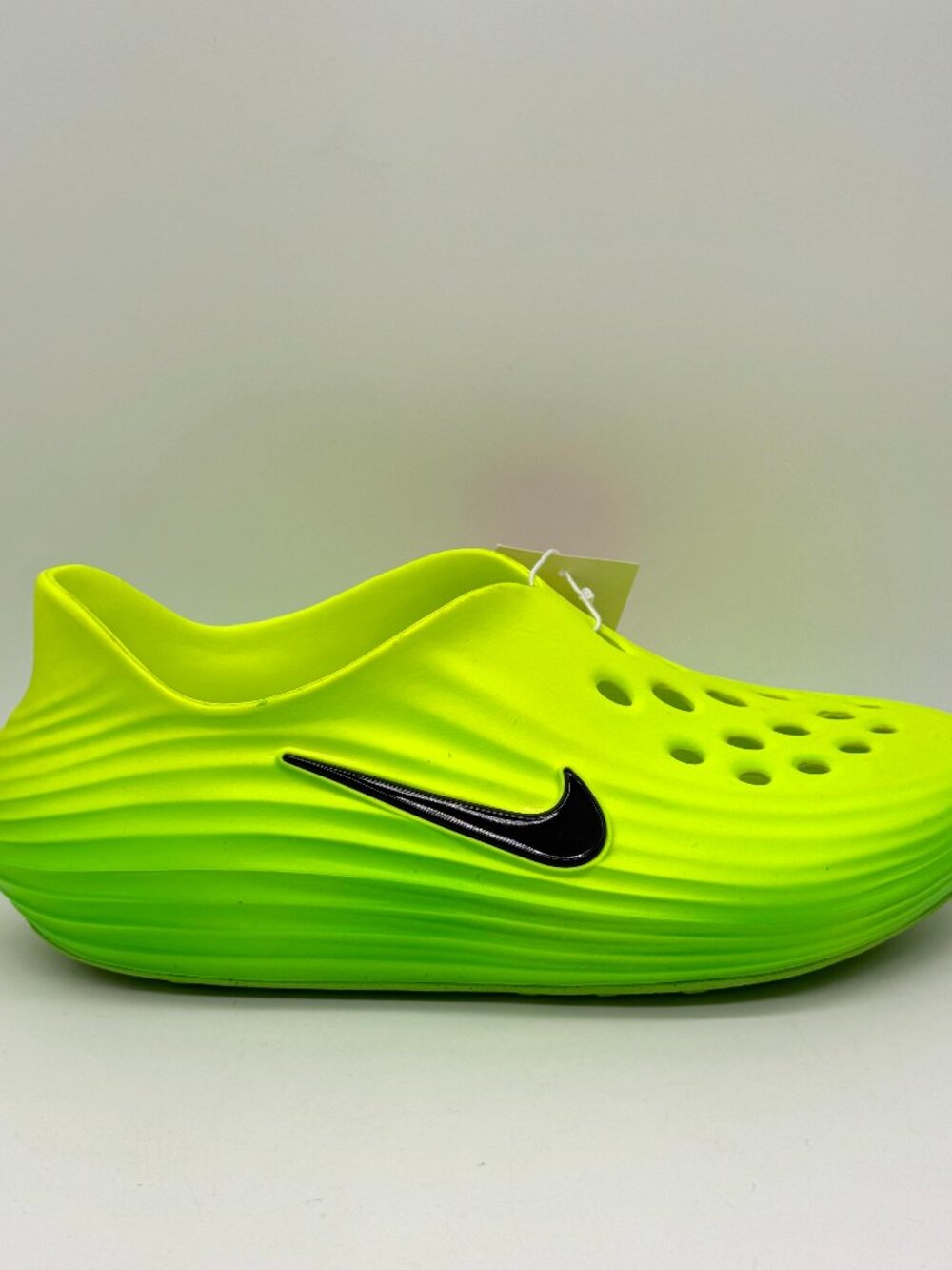 Nike ReactX Rejuven8 Slides Size M 8 / W 9.5 Green HV5060-300
